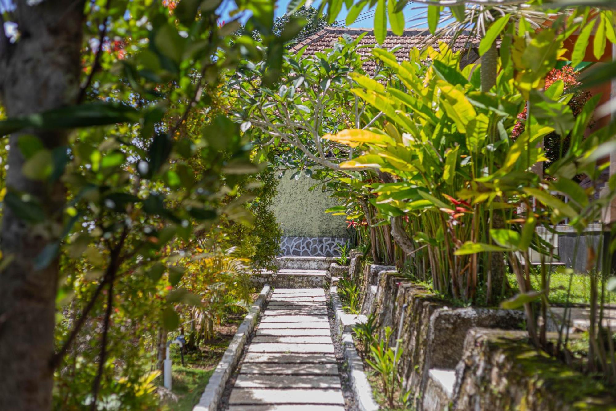 Batumadeg La Village Hill View מראה חיצוני תמונה